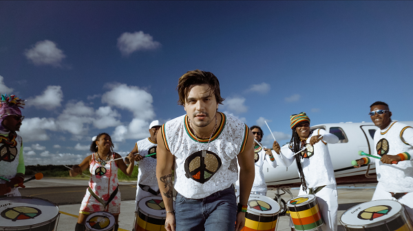 Luan Santana lança hit do carnaval - Foto: Eric Oelke / Divulação
