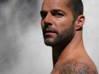 Ricky Martin lança, de surpresa, sua nova produção, “Pausa”