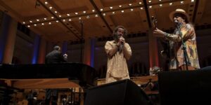 TV Cultura exibe concerto inédito da Brasil Jazz Sinfônica com Geraldo Azevedo e Marcelo Janeci