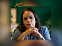 Raquel Naveira: A escritora sul-mato-gossense, que escreve poesia, ensaio, crônica, romance e infantojuvenil, é a convidada desta semana do AC Encontros Literários