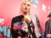 MTV MIAW 2022 – Veja quem passou pelo Pink Carpet