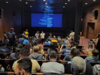 Projeto Cine Popcorn: Secretaria de Assistência Social promove ação cultural para moradores em situação de rua e abrigados no MAM