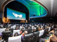 FESTIVAL DO RIO (Abertura): Um texto emocionante de Agnès Varda (1928-2019) sobre seu amor à sétima arte, lido por Zezé Polessa, abriu a 24ª edição Festival do Rio, na noite de quinta-feira (6) Cine Odeon.