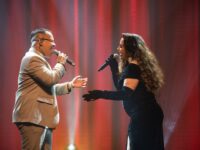 Gina Garcia emociona auditório lotado em estreia de tributo a Gal Costa Cantora divide palco com o filho, Daniel Garcia