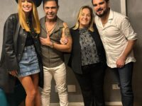 Zezé Di Camargo e Luciano recebem Marina Ruy Barbosa em noite de estreia no Rio