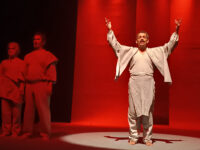 Abu, de Abujamra, o grande nome do teatro brasileiro