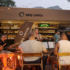 BBQ Lagoa comemora aniversário de 1 ano com roda de balanço do Fróes