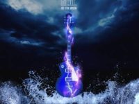 Após Sucesso de “GOD IS A DANCER”, TIËSTO apresenta o single “BLUE”, Collab de STEVIE APPLETON