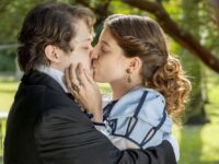 Nos Tempos do Imperador – Isabel e Gastão se beijam pela primeira vez