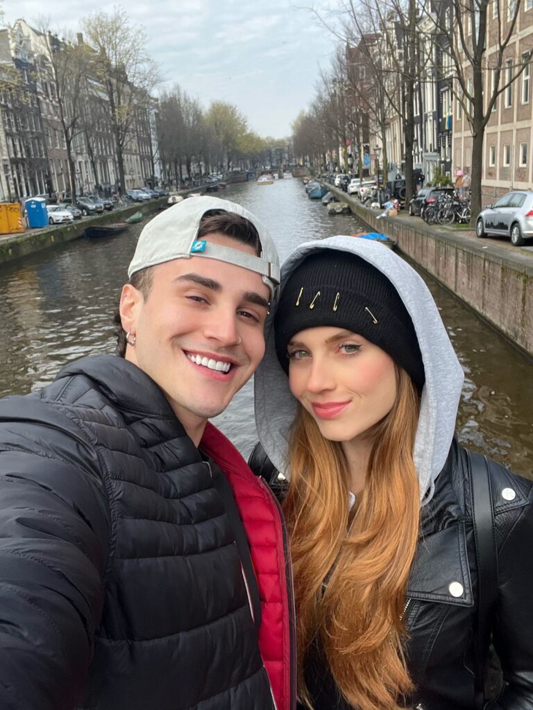 Flávia Charallo e Alex Mapeli: Curtindo tour pela Europa , casal ...
