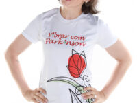 O mês de abril é dedicado à conscientização da doença de Parkinson simbolizado pela cor vermelha e pela flor tulipa