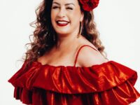 Gina Garcia leva turnê Gina Canta Gal ao Rio de Janeiro