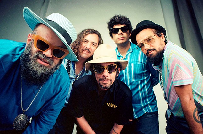 O DISCO: Show que apresenta o novo álbum da Banda Del Rey marca sua ...