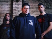 Endrah mergulha na escuridão com brutalidade renovada em novo clipe “Hell’s Whispers”