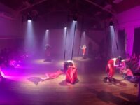 VIOLADA – Concerto para um Corpo no Campo de Batalha: Arte, Dor e Resistência em Cena