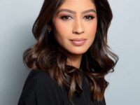 Izabela Toledo lança o livro ‘Segredos para Mexer o Doce’, utilizando metáforas culinárias para falar das experiências diárias da vida