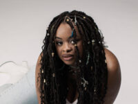 Tássia Reis apresenta o show Brasileirando no Teatro Riachuelo Rio