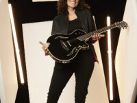 ZÉLIA DUNCAN LEVA “BAILÃO ZD” À PRAIA DE ICARAÍ