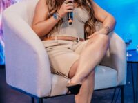 O MELHOR DE MIM: Simone Mendes apresenta DVD em evento exclusivo e lança o primeiro volume