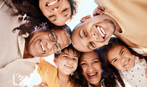 Dia Internacional da Felicidade: especialistas explicam a ação desse sentimento no cérebro e como ter uma vida mais feliz