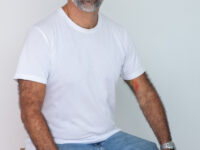 Finalista do Jabuti, Celso Tádhei lança curso online para quem quer tirar o livro da ideia e colocar no papel