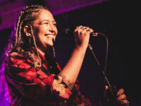 Amanda Mendonça entra em estúdio para preparar seu segundo single ‘Vida Cigana’, carregando em si a força de todas as mulheres