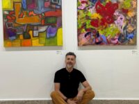 Da pedra à tela: artista brasileiro Nikko Kali cria tintas a partir de minerais e consolida carreira internacional na arte contemporânea