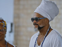 ‘Carlinhos Brown em Meia Lua Inteira’ estreia amanhã na HBO e HBO Max