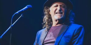 Canal Brasil celebra 80 anos de Alceu Valença com exibição de documentário e show especial no dia do aniversário do artista