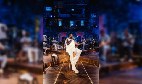 SIMPLES ASSIM: Mumuzinho estreia a turnê de seu novo audiovisual no Rio de Janeiro
