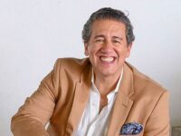 Altemar Dutra Jr. : Alegria e romantismo marcam noite no Bar Brahma em SP