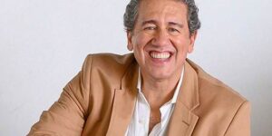 Altemar Dutra Jr. : Alegria e romantismo marcam noite no Bar Brahma em SP