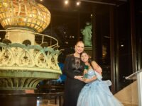 LUIZA BRUNET CHAMA MICHELLE HEARD DE “PRINCESA” DURANTE ENTREGA DE TROFÉU EM NOVA YORK