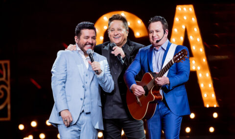 Leonardo e Bruno & Marrone apresentam “Cabaré: O Último Encontro” na Mercado Livre Arena Pacaembu, em São Paulo