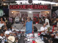 Carlos Caetano celebra 37 anos de carreira com show histórico no Cacique de Ramos e gravação de audiovisual